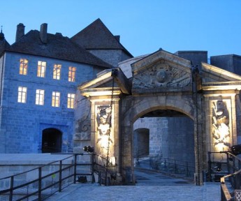 Histoire Château de Joux  - Château de Joux Prison 
