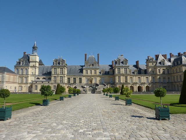 Histoire Château de Fontainebleau La cours des Adieux  - Château de Fontainebleau La cours des Adieux
